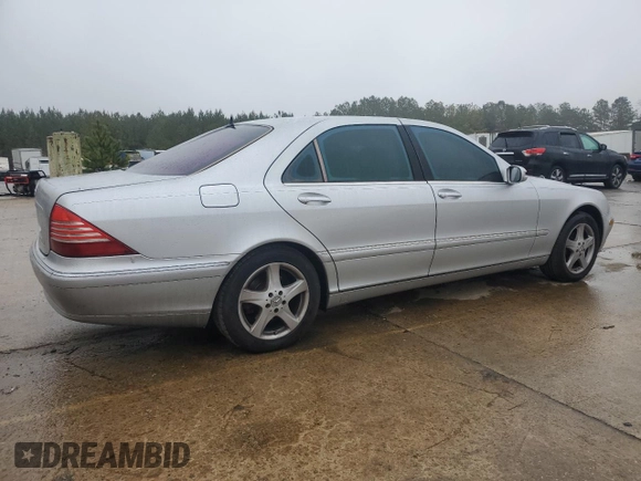 2004 Mercedes-Benz S-Class 4.3L with VIN WDBNG70J34A388195, listed as a Copart auction lot 44254255 with 0 mi miles and Salvage Title. Bid and sale history available at carsss.com. Image 3.