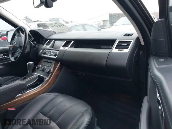 2010 Land Rover Range Rover Sport HSE Lux with VIN SALSK2D40AA256770, listed as a IAAI auction lot 38414296 with 127,000 mi miles and . Bid and sale history available at DreamBid. Image 5.