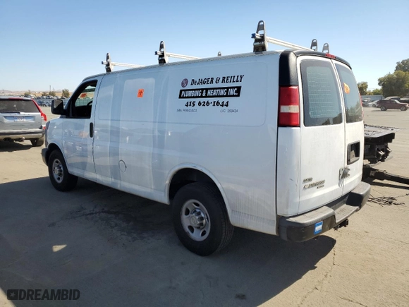 2011 Chevrolet Express Cargo Van with VIN 1GCWGFCA5B1135243, listed as a Copart auction lot 73067104 with 211,101 mi miles and Clean Title. Bid and sale history available at carsss.com. Image 2.