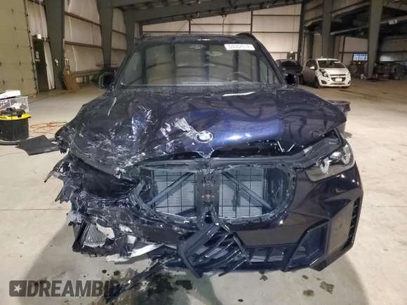 2024 BMW X5 M60i with VIN 5UX33EU08R9V21549, listed as a Copart auction lot 84082814 with 0 mi miles and Salvage Title. Bid and sale history available at carsss.com. Image 5.