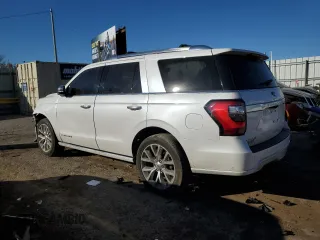 2019 Ford Expedition Platinum with VIN 1FMJU1MT4KEA62215, listed as a Copart auction lot 84104024 with 102,153 mi miles and Salvage Title. Bid and sale history available at carsss.com. Image 2.