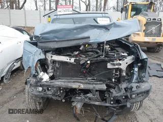 2023 Ford Bronco z VIN 1FMEE5BP2PLC08268, wystawiony jako IAAI lot #41207041 z przebiegiem 10 241 mil mil oraz . Historia ofert i sprzedaży dostępna na DreamBid. Obrazek 12.