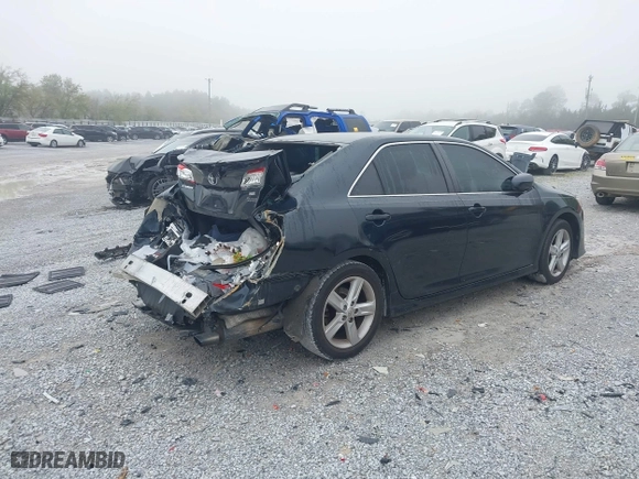 2014 Toyota Camry L with VIN 4T1BF1FK4EU309911, listed as a IAAI auction lot 41919036 with 109,633 mi miles. Bid and sale history available at carsss.com. Image 4.