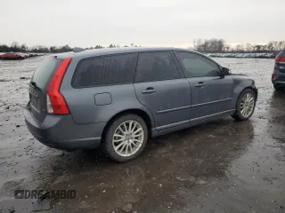 2009 Volvo V50 2.4L with VIN YV1MW382892470425, listed as a Copart auction lot 85519124 with 110,508 mi miles and Salvage Title. Bid and sale history available at carsss.com. Image 3.