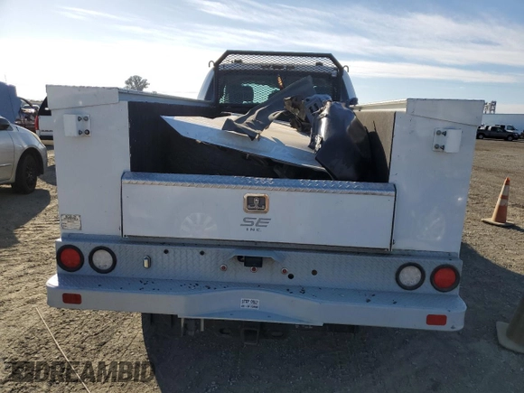2022 Ford F-250 XL with VIN 1FD7X2B66NED57325, listed as a Copart auction lot 73237744 with 69,290 mi miles and Salvage title. Bid and sale history available at DreamBid. Image 6.