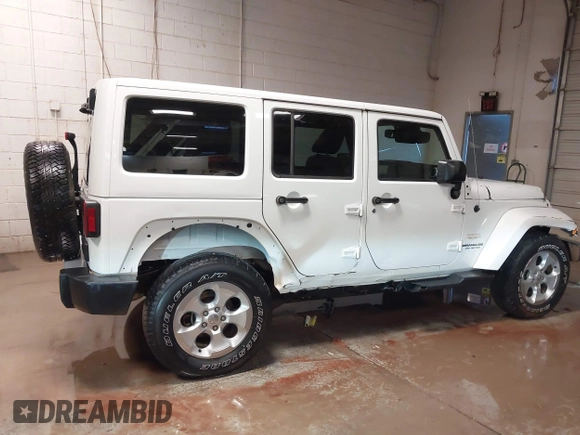 2014 Jeep Wrangler Unlimited Sahara with VIN 1C4BJWEG1EL326605, listed as a IAAI auction lot 41325037 with 135,824 mi miles. Bid and sale history available at carsss.com. Image 13.