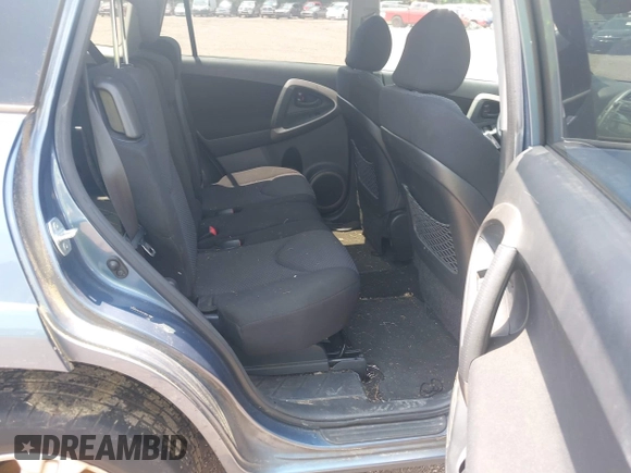 2007 Toyota RAV4 Sport z VIN JTMBD32V676049900, wystawiony jako IAAI lot #42310343 z przebiegiem 278 705 mil mil oraz . Historia ofert i sprzedaży dostępna na DreamBid. Obrazek 8.