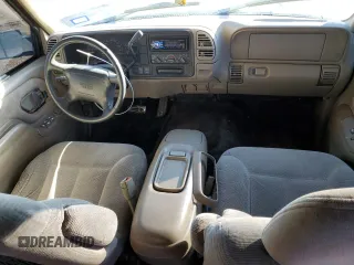 1997 GMC Yukon with VIN 1GKEK13R0VJ710179, listed as a Copart auction lot 81374234 with 186,257 mi miles and Salvage Title. Bid and sale history available at carsss.com. Image 8.