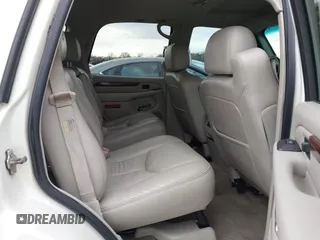 2005 Cadillac Escalade z VIN 1GYEK63N25R190908, wystawiony jako IAAI lot #41882135 z przebiegiem 243 333 mil mil oraz . Historia ofert i sprzedaży dostępna na DreamBid. Obrazek 8.