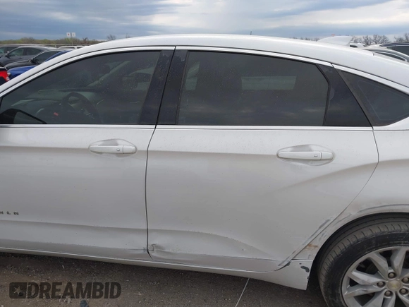 2018 Chevrolet Impala LT z VIN 2G1105S38J9105958, wystawiony jako IAAI lot #41834706 z przebiegiem 131 195 mil mil oraz . Historia ofert i sprzedaży dostępna na DreamBid. Obrazek 15.