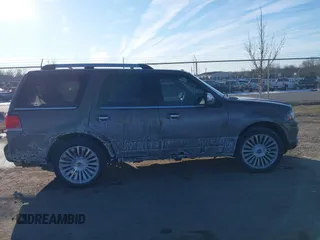 2017 Lincoln Navigator Reserve with VIN 5LMJJ2LTXHEL03846, listed as a IAAI auction lot 41365460 with 178,982 mi miles and . Bid and sale history available at DreamBid. Image 13.