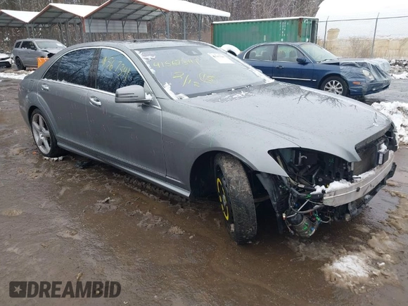 2012 Mercedes-Benz S 550 z VIN WDDNG7DB8CA431860, wystawiony jako IAAI lot #41567341 z przebiegiem 93 729 mil mil oraz . Historia ofert i sprzedaży dostępna na DreamBid. Obrazek 1.