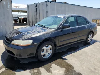 2000 Honda Accord EX with VIN 1HGCG1653YA071816, listed as a Copart auction lot 60233355 with 229,176 mi miles and Salvage title. Bid and sale history available at DreamBid. Image 1.