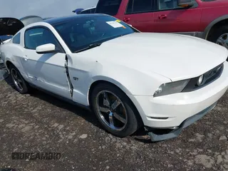 2010 Ford Mustang GT with VIN 1ZVBP8CH0A5129121, listed as a IAAI auction lot 42148148 with 136,446 mi miles and . Bid and sale history available at DreamBid. Image 1.