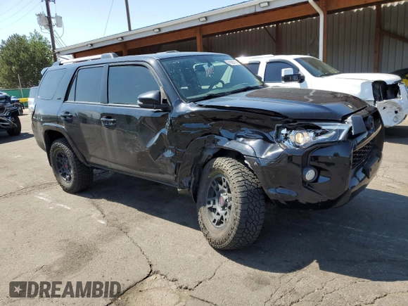 2019 Toyota 4Runner SR5 z VIN JTEBU5JR3K5700930, wystawiony jako Copart lot #61685775 z przebiegiem 67 194 mil mil oraz Szkoda całkowita • Salvage title. Historia ofert i sprzedaży dostępna na DreamBid. Obrazek 4.