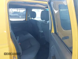 2002 Nissan Frontier SE z VIN 1N6ED27TX2C300908, wystawiony jako IAAI lot #41965904 z przebiegiem 232 912 mil mil oraz . Historia ofert i sprzedaży dostępna na DreamBid. Obrazek 8.