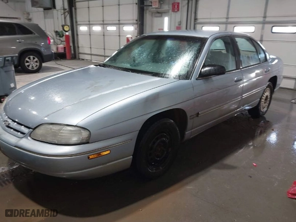 1997 Chevrolet Lumina with VIN 2G1WL52M1V9132379, listed as a IAAI auction lot 41289812 with NaN miles. Bid and sale history available at carsss.com. Image 2.