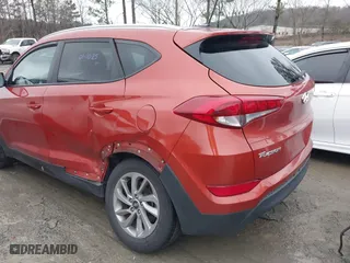 2016 Hyundai Tucson SE with VIN KM8J33A40GU141521, listed as a IAAI auction lot 41426770 with 80,506 mi miles. Bid and sale history available at carsss.com. Image 6.