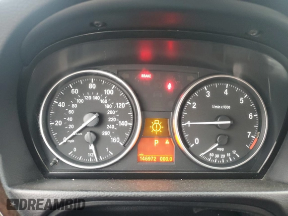 2011 BMW 3 Series 328i xDrive z VIN WBAPK7C54BF195834, wystawiony jako Copart lot #51740295 z przebiegiem 146 972 mil mil oraz Szkoda całkowita • Salvage title. Historia ofert i sprzedaży dostępna na DreamBid. Obrazek 9.
