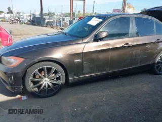 2007 BMW 3 Series 328i with VIN WBAVA33547KX72119, listed as a IAAI auction lot 42064589 with 88,352 mi miles and . Bid and sale history available at DreamBid. Image 16.