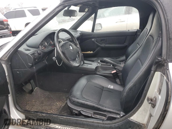 2000 BMW Z3 2.5L with VIN 4USCH9347YLG04144, listed as a Copart auction lot 44942045 with 92,272 mi miles and Clean Title. Bid and sale history available at carsss.com. Image 7.