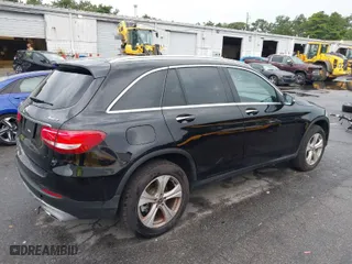 2018 Mercedes-Benz GLC with VIN WDC0G4KB4JV090897, listed as a IAAI auction lot 39966586 with 81,490 mi miles. Bid and sale history available at carsss.com. Image 4.