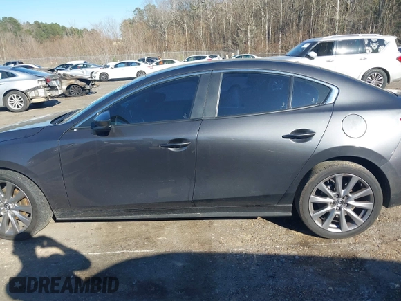 2021 Mazda 3 Select with VIN JM1BPABL8M1321124, listed as a IAAI auction lot 41695068 with Not Provided miles and . Bid and sale history available at DreamBid. Image 15.