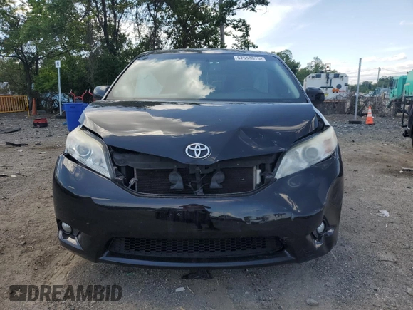 2017 Toyota Sienna XLE Auto Access Seat with VIN 5TDYZ3DC3HS782169, listed as a Copart auction lot 57553375 with 133,679 mi miles and Salvage title. Bid and sale history available at DreamBid. Image 5.