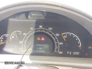 2000 Mercedes-Benz CL 500/600 z VIN WDBPJ75J5YA003339, wystawiony jako IAAI lot #42333871 z przebiegiem 243 940 mil mil oraz . Historia ofert i sprzedaży dostępna na DreamBid. Obrazek 7.