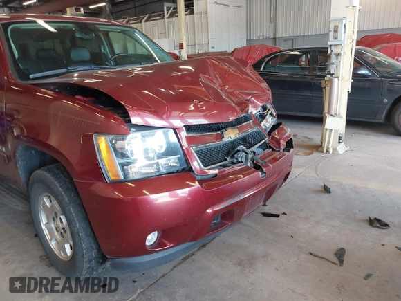 2008 Chevrolet Tahoe 3LT z VIN 1GNFK13058J136126, wystawiony jako IAAI lot #42073594 z przebiegiem 139 242 mil mil oraz . Historia ofert i sprzedaży dostępna na DreamBid. Obrazek 6.