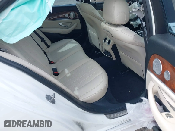 2018 Mercedes-Benz E 300 z VIN WDDZF4JBXJA448650, wystawiony jako IAAI lot #42343961 z przebiegiem 92 810 mil mil oraz . Historia ofert i sprzedaży dostępna na DreamBid. Obrazek 8.