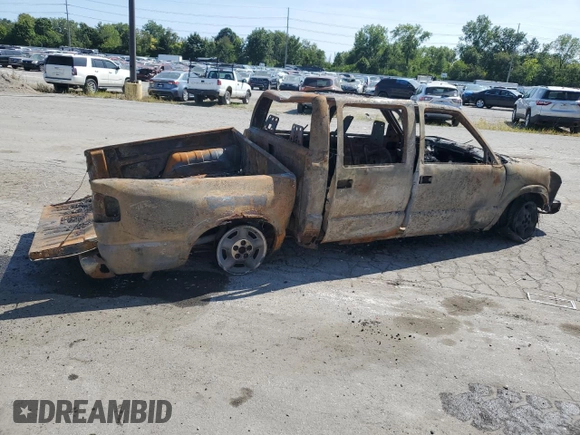2002 GMC Sonoma SLS with VIN 1GTDT13W92K140585, listed as a Copart auction lot 68812404 with Not Provided miles and Non Repairable. Bid and sale history available at carsss.com. Image 3.
