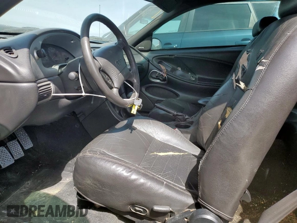 2001 Ford Mustang GT Deluxe z VIN 1FAFP42X21F261058, wystawiony jako Copart lot #56401025 z przebiegiem 248 215 mil mil oraz Szkoda całkowita • Salvage title. Historia ofert i sprzedaży dostępna na DreamBid. Obrazek 7.