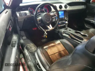 2020 Ford Mustang EcoBoost z VIN 1FATP8UH6L5125878, wystawiony jako Copart lot #60897975 z przebiegiem 70 475 mil mil oraz Szkoda całkowita • Salvage title. Historia ofert i sprzedaży dostępna na DreamBid. Obrazek 8.