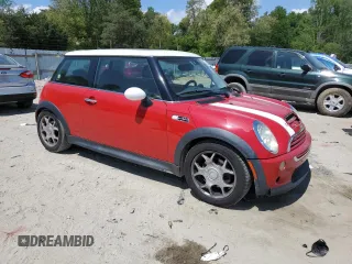 2005 MINI Hardtop S with VIN WMWRE33475TD92831, listed as a Copart auction lot 55299615 with 155,632 mi miles and Salvage title. Bid and sale history available at DreamBid. Image 4.