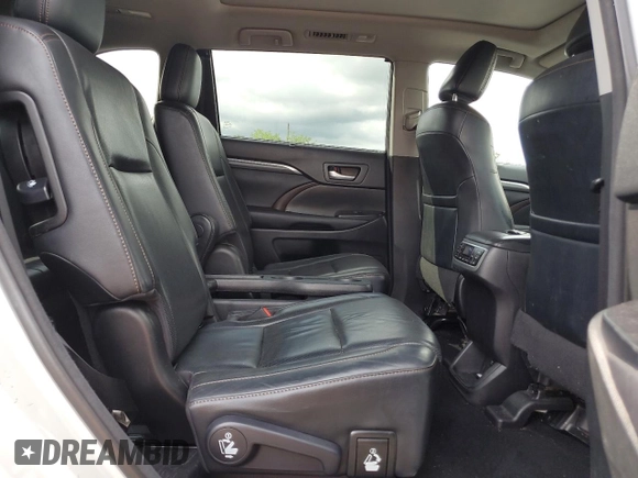 2017 Toyota Highlander Limited с VIN 5TDDZRFH7HS371965, выставлен на аукционе Copart как лот 65534405 с пробегом 254 178 миль миль и Чистый • Clean title. История ставок и продаж доступна на DreamBid. Изображение 11.