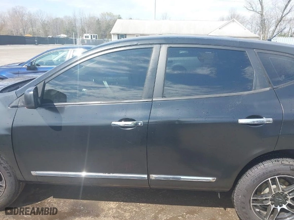 2014 Nissan Rogue Select S with VIN JN8AS5MTXEW100230, listed as a IAAI auction lot 41886516 with 117,140 mi miles. Bid and sale history available at carsss.com. Image 14.