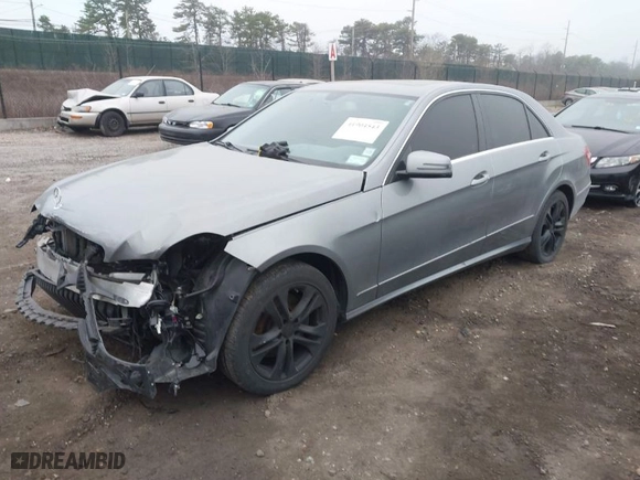 2010 Mercedes-Benz E-Class E 350 Luxury with VIN WDDHF8HBXAA074596, listed as a IAAI auction lot 41904543 with 127,805 mi miles. Bid and sale history available at carsss.com. Image 2.