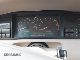 1992 Cadillac Seville z VIN 1G6KS53B4NU818363, wystawiony jako IAAI lot #42357836 z przebiegiem 91 439 mil mil oraz . Historia ofert i sprzedaży dostępna na DreamBid. Obrazek 7.