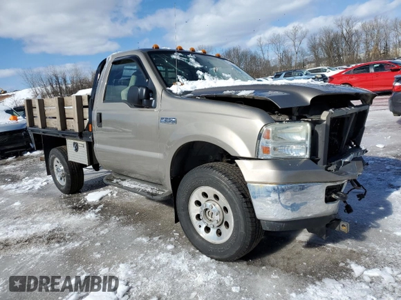 2005 Ford F-250 XL with VIN 1FTNF21555EA30163, listed as a Copart auction lot 45537455 with 126,721 mi miles and Salvage Title. Bid and sale history available at DreamBid. Image 4.