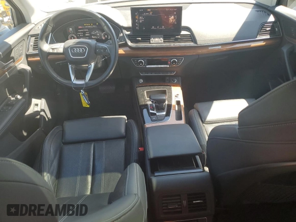 2021 Audi Q5 Premium Plus z VIN WA1BAAFY1M2097531, wystawiony jako Copart lot #53446625 z przebiegiem 49 859 mil mil oraz Szkoda całkowita • Salvage title. Historia ofert i sprzedaży dostępna na DreamBid. Obrazek 8.