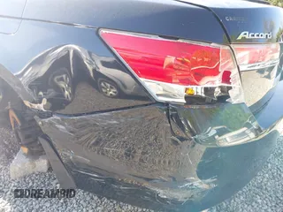 2011 Honda Accord EX-L z VIN 1HGCP3F80BA017161, wystawiony jako IAAI lot #42223591 z przebiegiem 124 615 mil mil oraz . Historia ofert i sprzedaży dostępna na DreamBid. Obrazek 6.