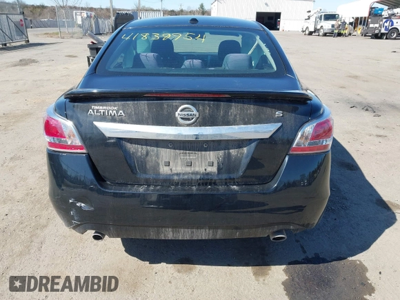2015 Nissan Altima 2.5 S with VIN 1N4AL3AP7FN349408, listed as a IAAI auction lot 41839954 with 92,447 mi miles. Bid and sale history available at carsss.com. Image 16.