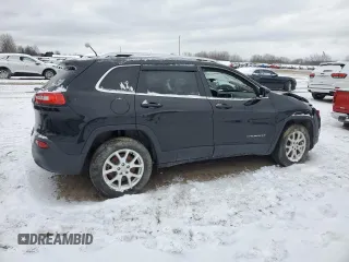 2017 Jeep Cherokee Latitude with VIN 1C4PJLCS3HW577804, listed as a Copart auction lot 86974364 with 92,744 mi miles and Clean Title. Bid and sale history available at carsss.com. Image 3.