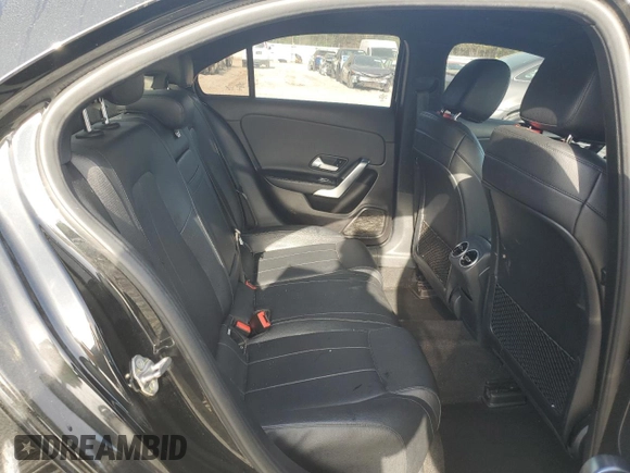 2019 Mercedes-Benz A 220 z VIN WDD3G4FB9KW002196, wystawiony jako Copart lot #51649885 z przebiegiem 119 252 mil mil oraz Szkoda całkowita • Salvage title. Historia ofert i sprzedaży dostępna na DreamBid. Obrazek 10.