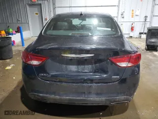 2015 Chrysler 200 S with VIN 1C3CCCDG8FN686804, listed as a Copart auction lot 44973945 with 124,563 mi miles and Salvage Title. Bid and sale history available at carsss.com. Image 6.