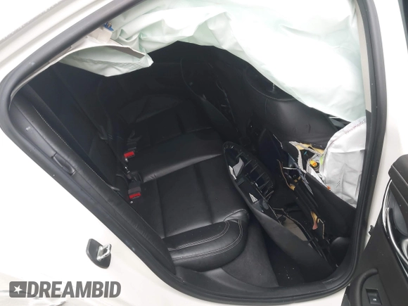 2013 Cadillac ATS z VIN 1G6AA5RX9D0156125, wystawiony jako IAAI lot #41964124 z przebiegiem 139 869 mil mil oraz . Historia ofert i sprzedaży dostępna na DreamBid. Obrazek 8.