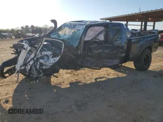 2015 Toyota Tacoma z VIN 5TFUX4EN6FX030970, wystawiony jako Copart lot #50354015 z przebiegiem Nie podano mil oraz Szkoda całkowita • Salvage title. Historia ofert i sprzedaży dostępna na DreamBid. Obrazek 1.