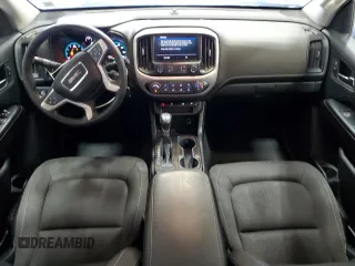 2022 GMC Canyon 4WD Elevation z VIN 1GTG6CEN7N1328469, wystawiony jako Copart lot #55945365 z przebiegiem 31 634 mil mil oraz Szkoda całkowita • Salvage title. Historia ofert i sprzedaży dostępna na DreamBid. Obrazek 8.