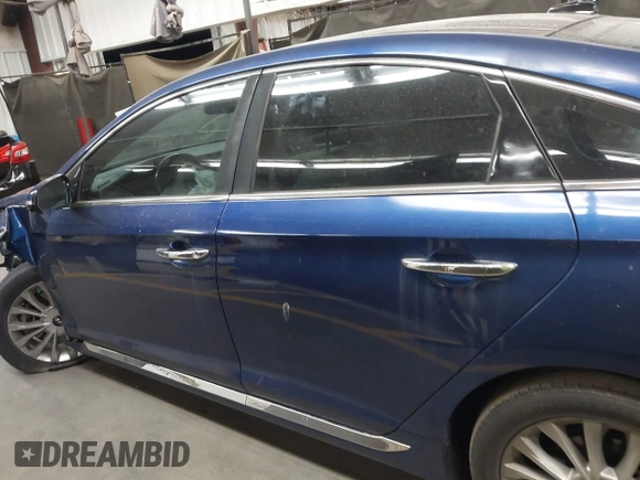2015 Hyundai Sonata Limited with VIN 5NPE34AF4FH112271, listed as a IAAI auction lot 42077669 with 84,154 mi miles and . Bid and sale history available at carsss.com. Image 14.